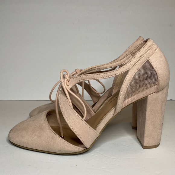 Blush pink tie up pumps - Picture 5 of 6